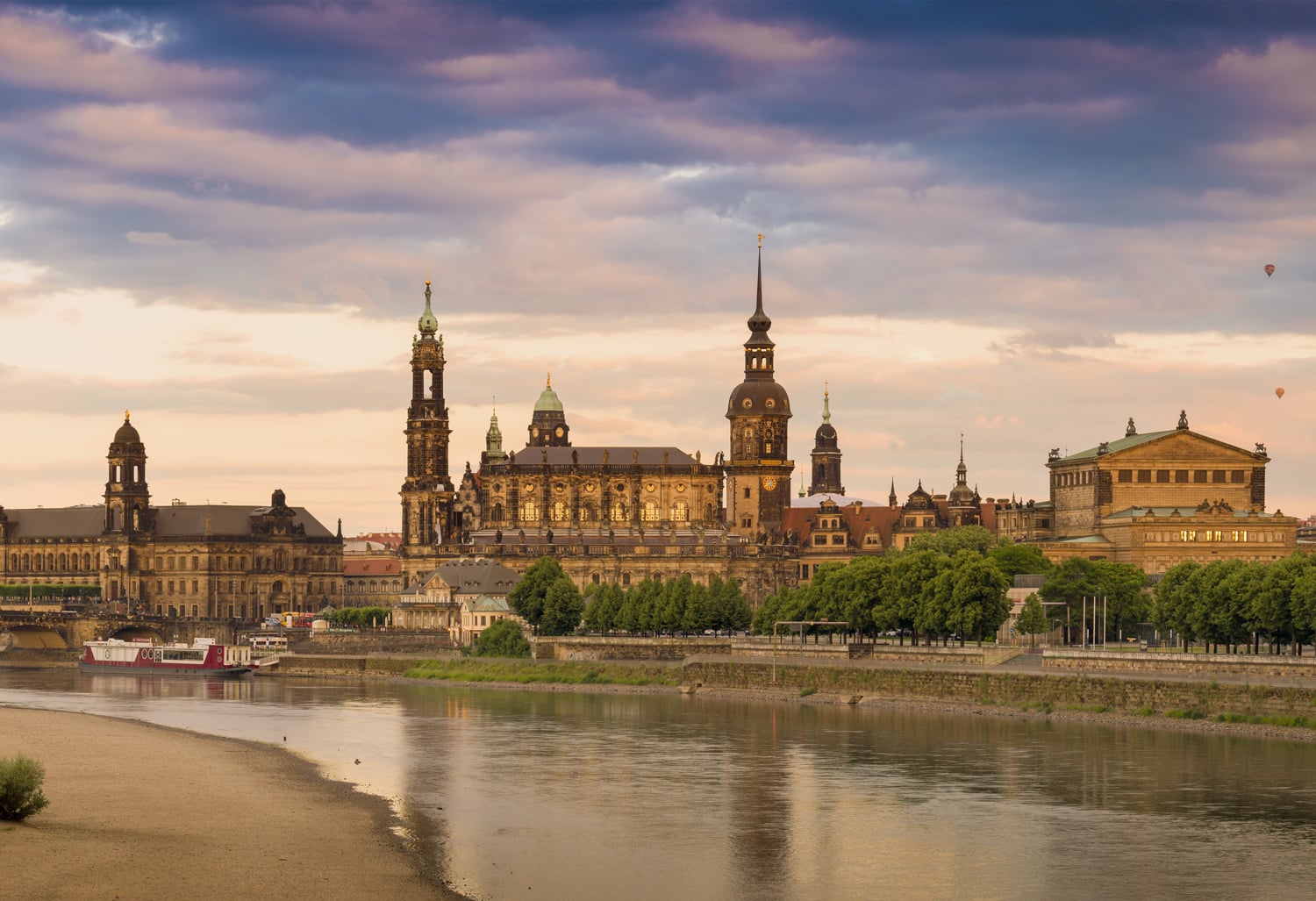 Panorama mit Frauenkirche in Dresden